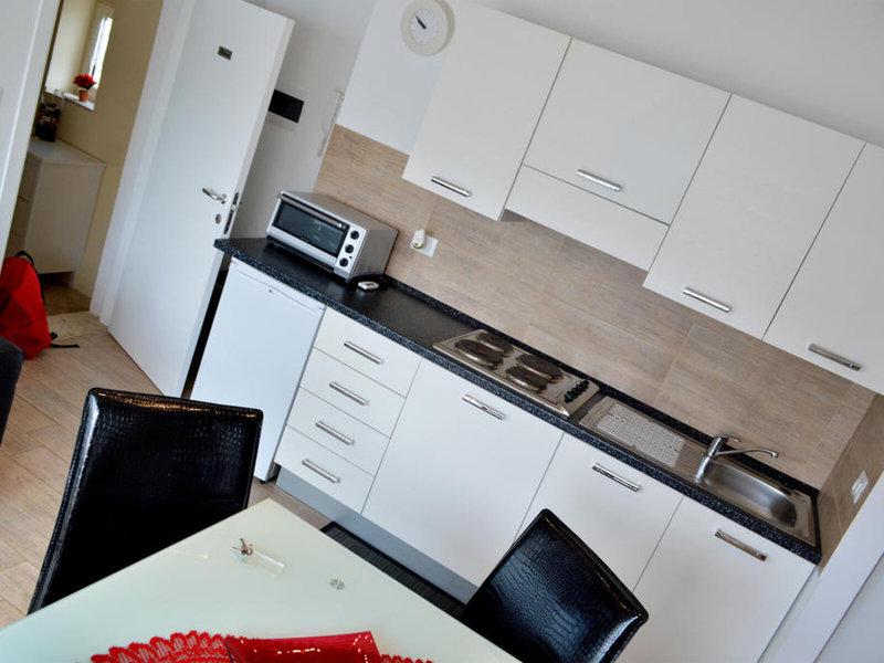 DB6B817D33F9C35FFD37049B6AC0BD33