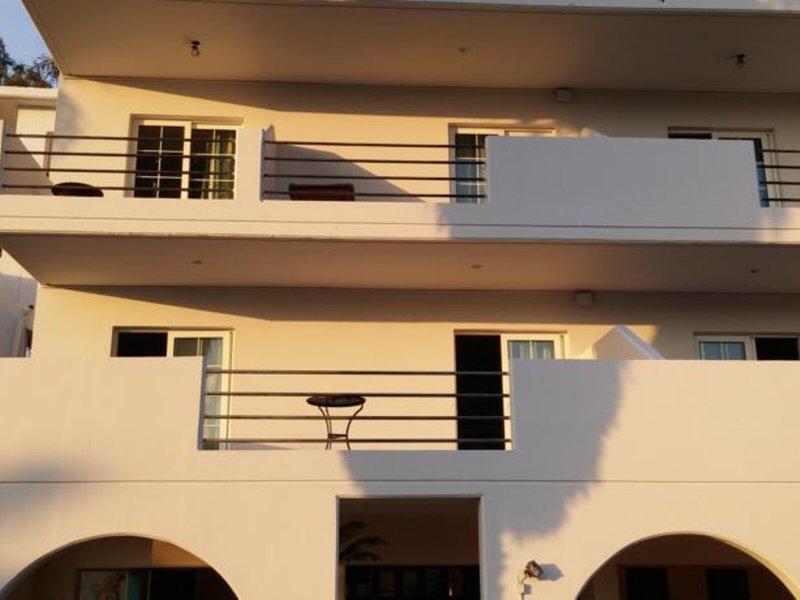 D15C7F32F2F3CEC329E27E2C1E8E064E