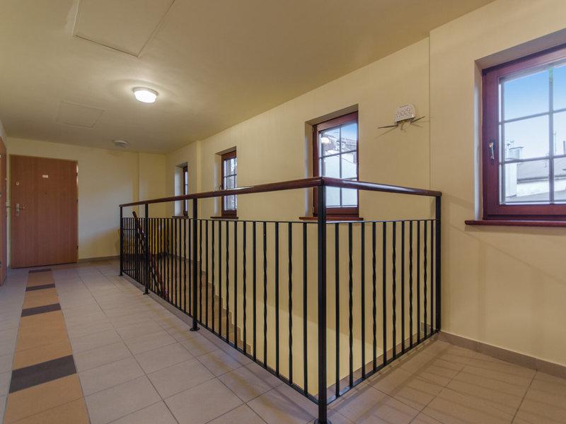 D12401F14FA6FC32F96F6C0572183321