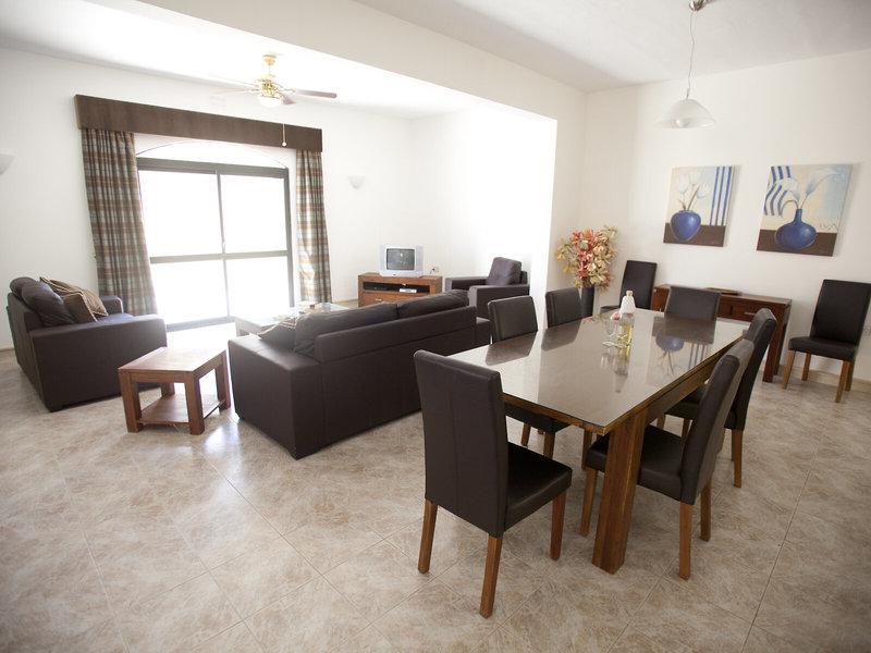 C2512E063A7B8CB6720CA532D5C2404E