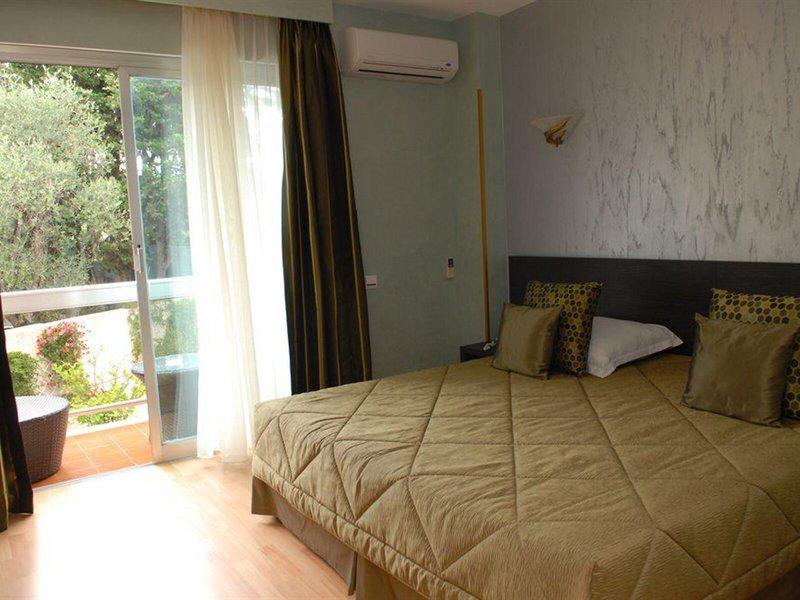 DB5E8A75AF2EDCBDA9F5116CE0E76A3E