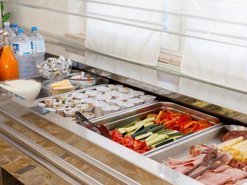 ADC8F88B8A044A9F8B8C322FB1CA8838