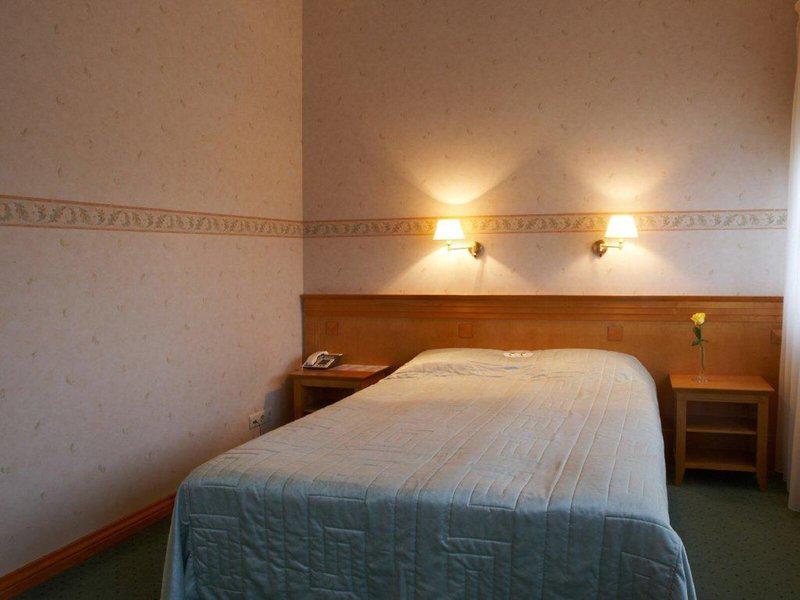 CB91785F50DA093FAF4F56D1F04AD76D