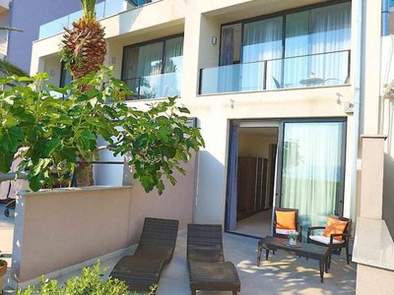 5D1FDDE40F69AC520F3A3C6D9280C770