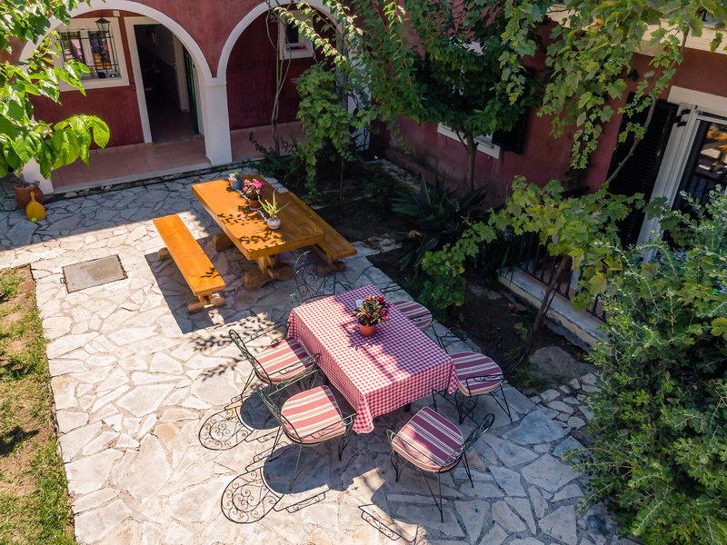 FF6F998EC58562A8296C6F96E015D3EA