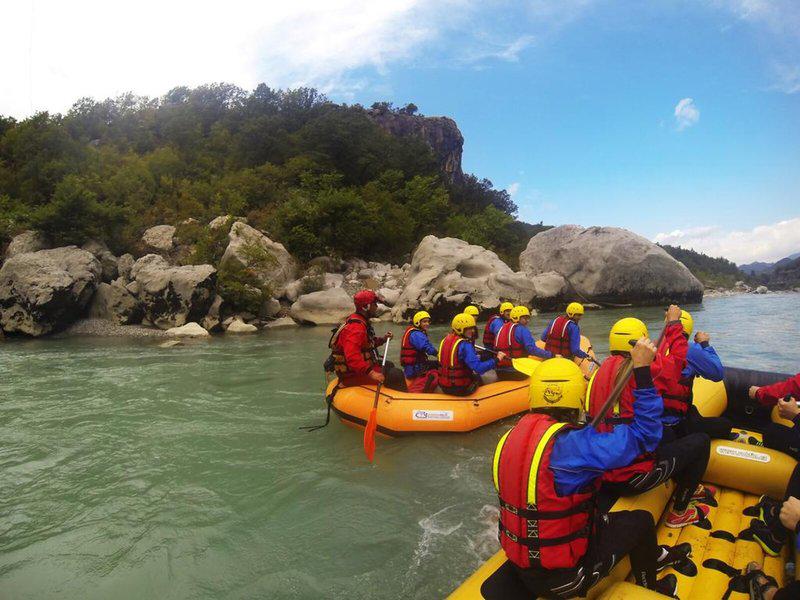 28850FF3B0B4044A1658AD9BAE1BCF94