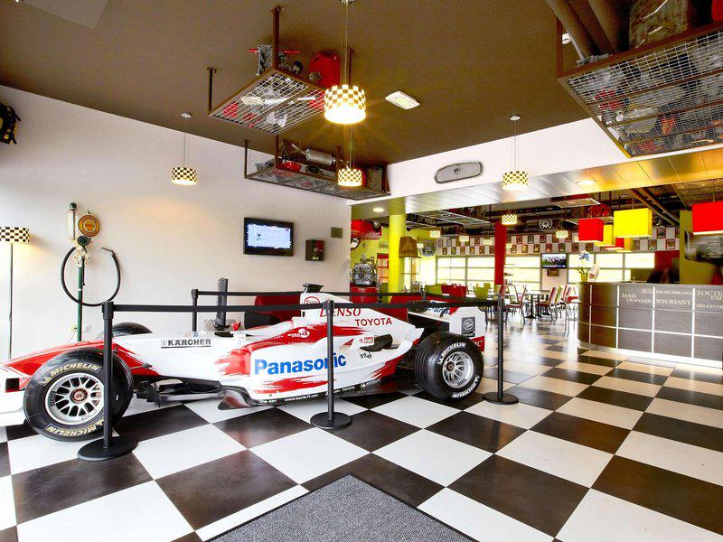 A02D36525F0CAD4F9A04CC4BF9436D61