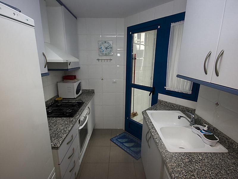 3DD03C14FD82FB9A5FD5F848EA5EA935