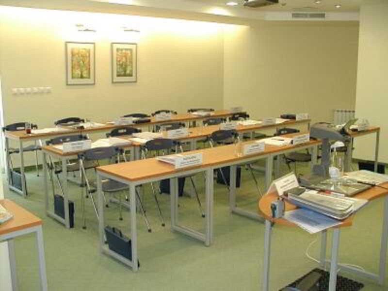 019AE06C92069D0A0E793F601B66EAE7