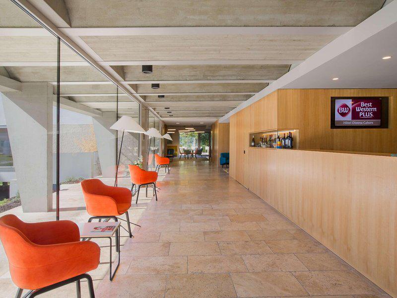 CE82F98FF34B3EEAD8B30E9BE68C051F