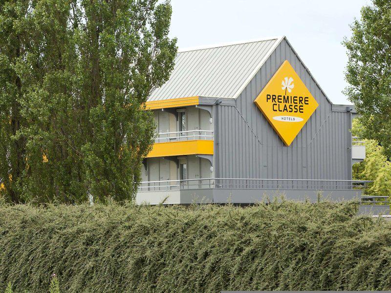 7EF461C0C3B5C100527D4344D6E21064