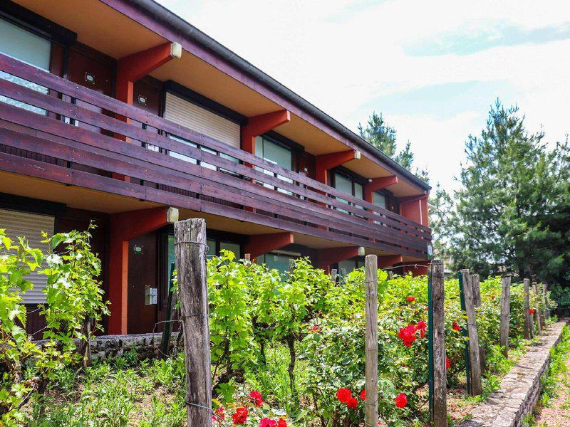 B1ECD3A9B9DC15B2371D0BFB3893BF05