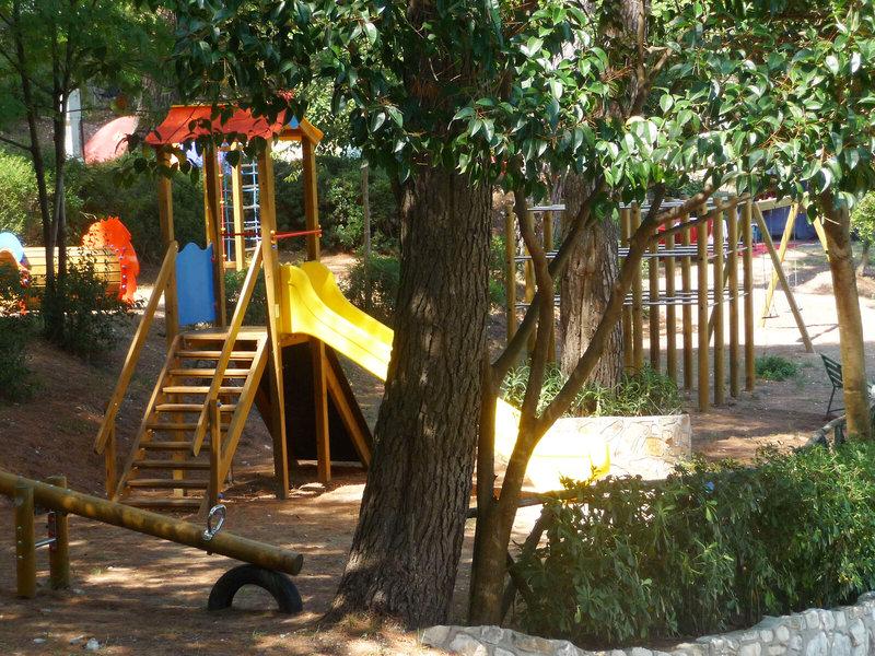 EE5660AE8DAE52A442E241F4FEA34F2C