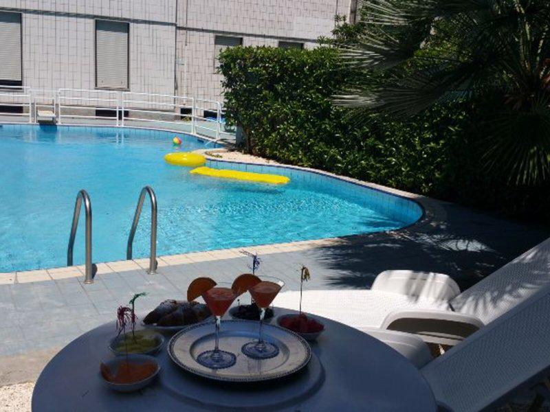 D125F0878FBE37C5AF4B092053467242