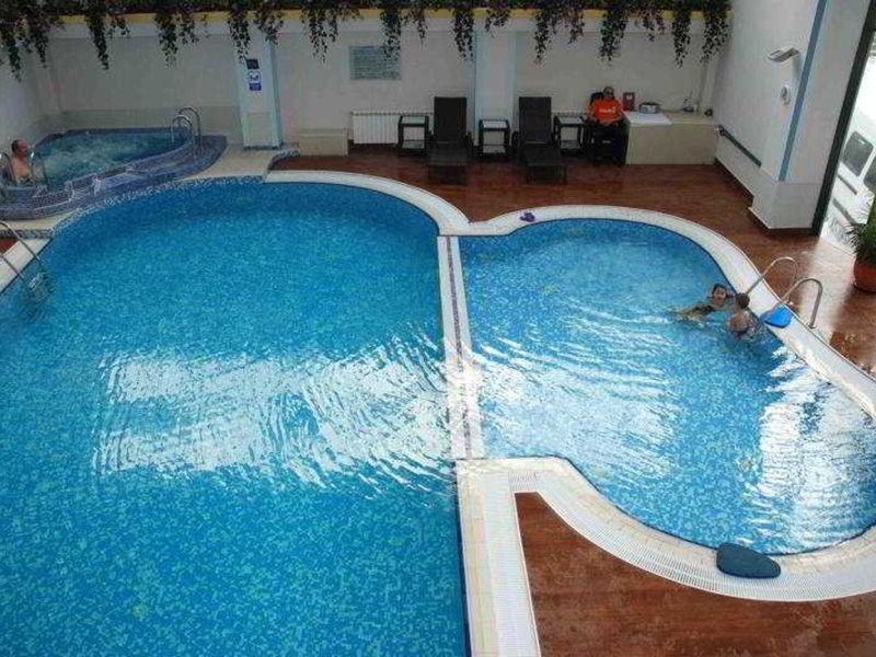 359CD212F81DFB388FEB16A2AAF0BBCC