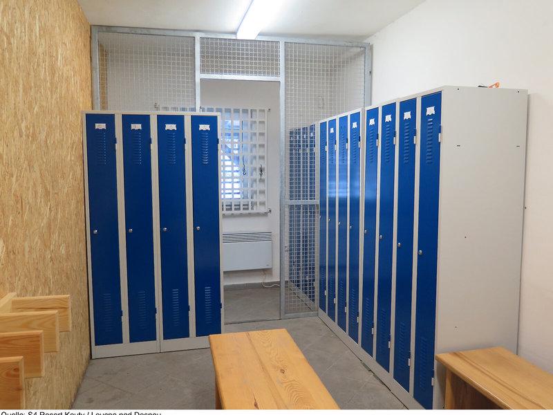 B931BFA5146F5E8BBEC02A7ABDE85B23