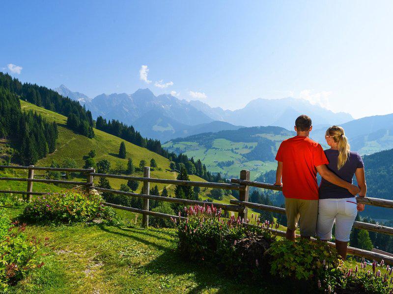 1E9289449BAAA50F534E57B86AF1E428