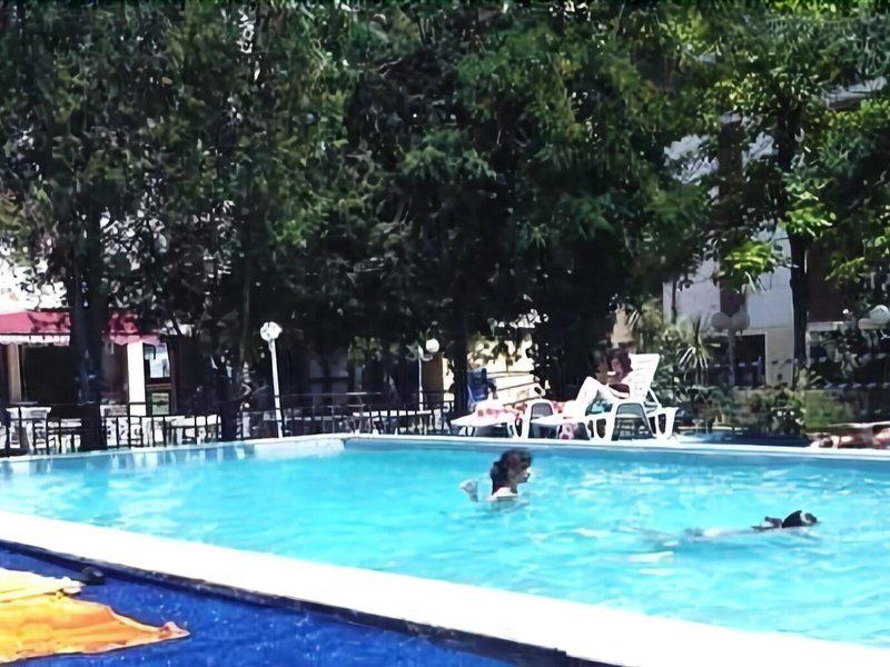 B739547C4B78C2113D132F575B5033CD