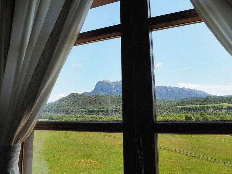 AA89C9D3E633D3ECE66B176C06550874