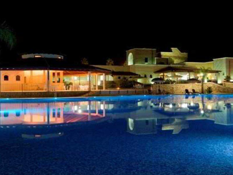 B65FF221802DFA7A75A0E7A9865499E4