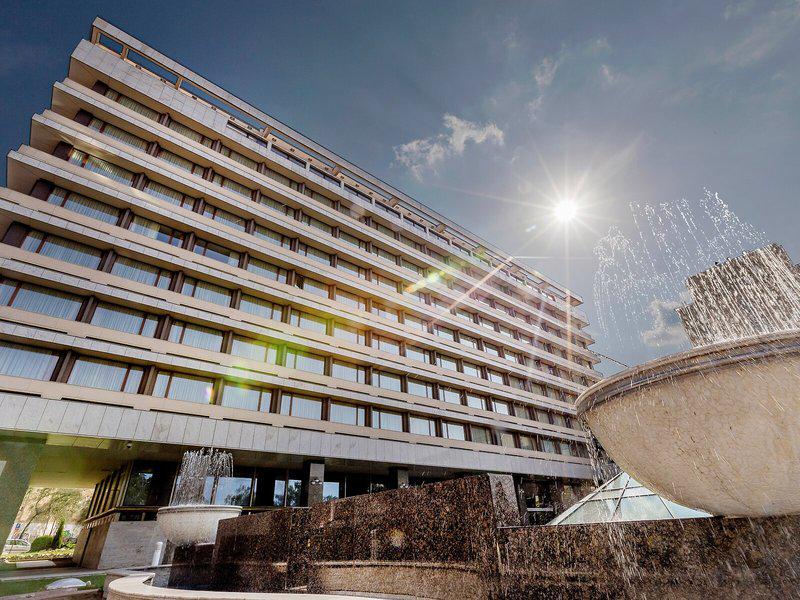 098BA7C3AD4197024F996D0139AD0103