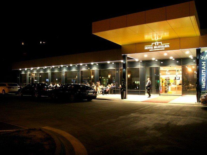 C6887B92F0D79B937575573AE901C9D1