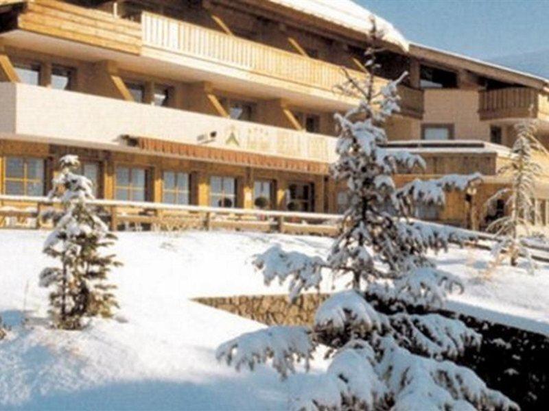 F4237A45E2DF7197F1CC6196684F929C