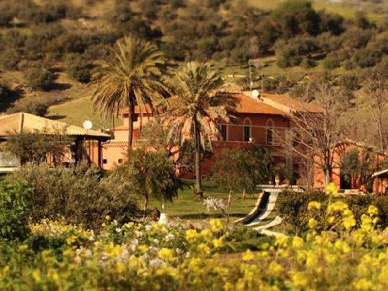 444CBE97D3EFDFD7F1A2FDA501827AAC