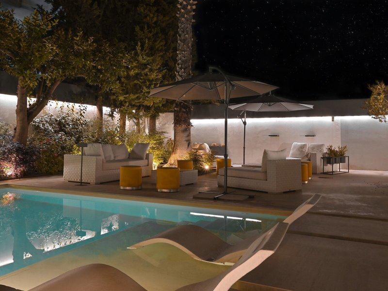 40A9F4E4F0DA958D4E6DAC7857228B7E