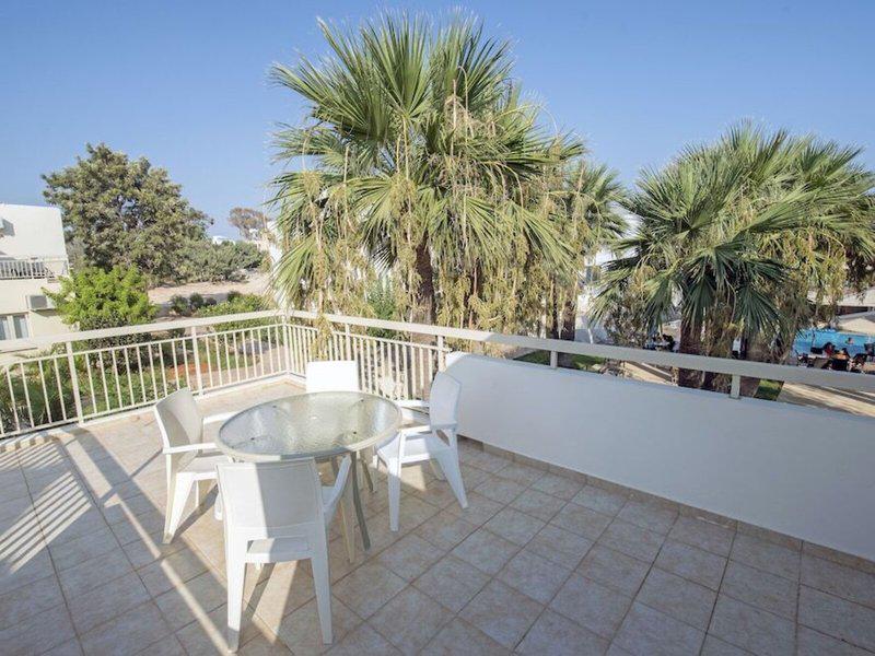 52DEE3601790BD33D32886BF8777BB1E