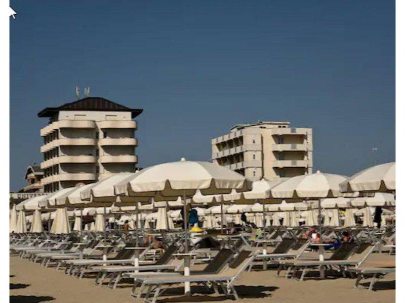 70CD4AB34AC1B73B8D50D68838EE18CD