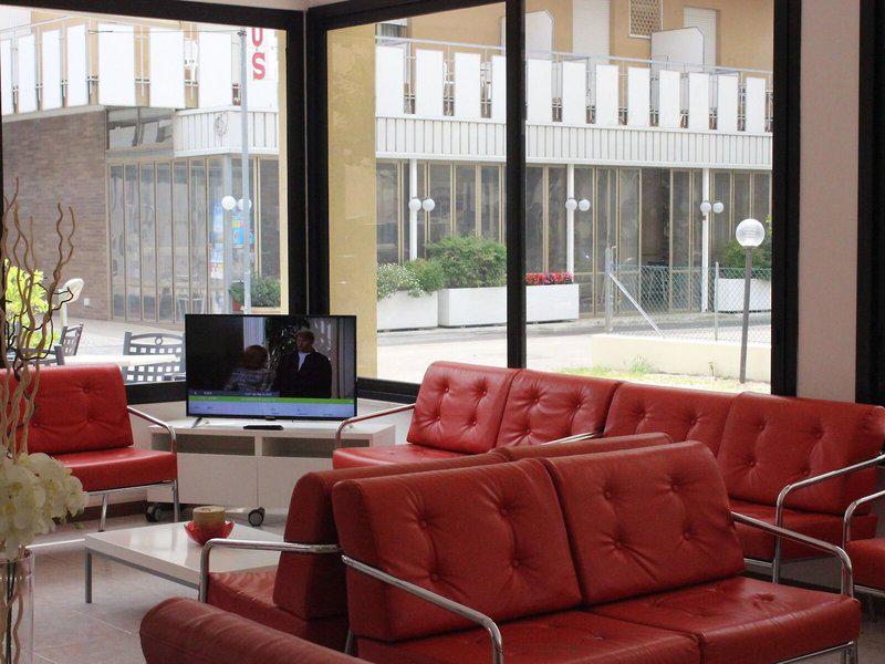 6E126FF010515D6EFDDE016F1090ADA9