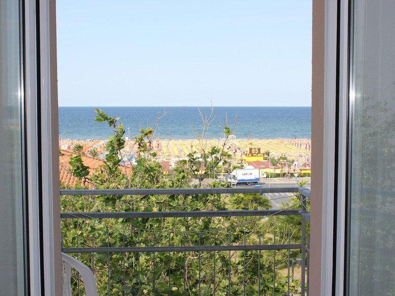 F4098C58B2C53E6F720ACC3C56FE699D