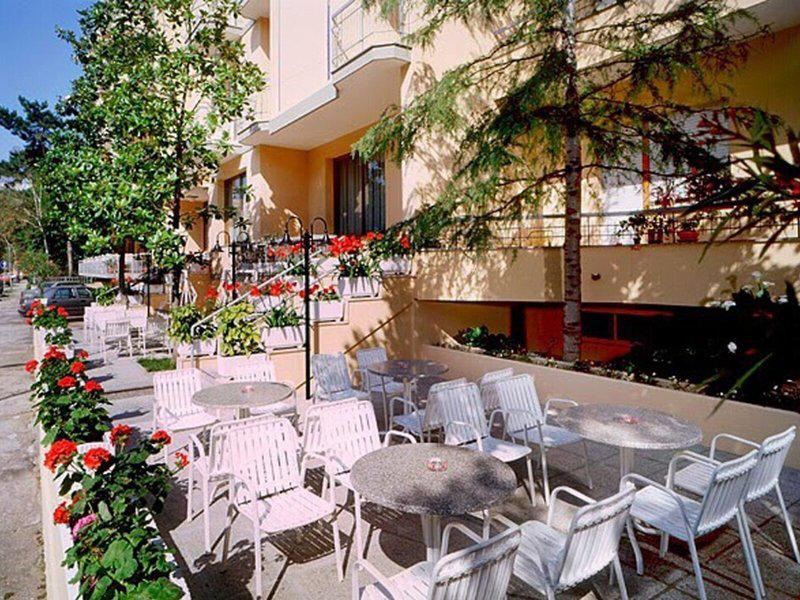 1EF237E160F756FAAC5731D1A0CFA237