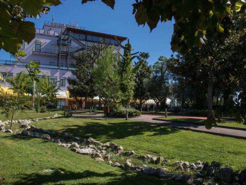 6D17E572C4B4982B1C2542A56F34F2A1