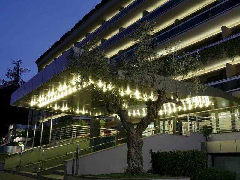 C98D96EECD3CDA3D51AD659714795306