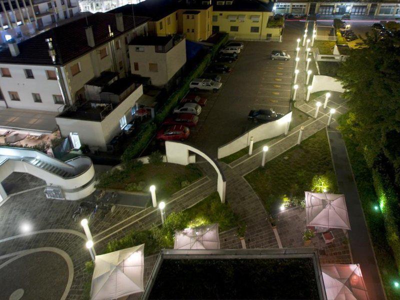 C4DFF09C71CB3DAEB7FCB60D27168200