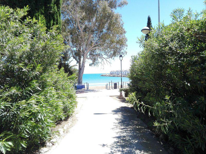 001FEB0EA8447DB8160D869D7CB5BF37