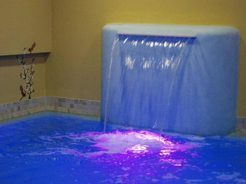 E8984CA61023D4717D6A9B38B0DCDABD