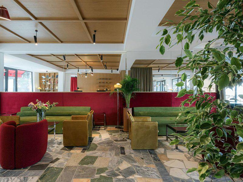 B7FBCFEFF280F4CC99A46AFCABDF967C