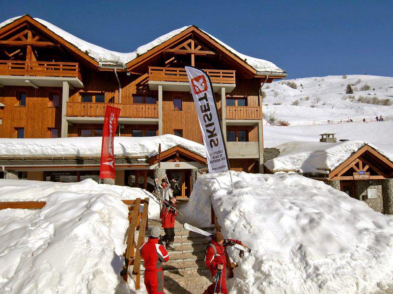 4FB33269D3B8318DB158F1AB7910C3C7