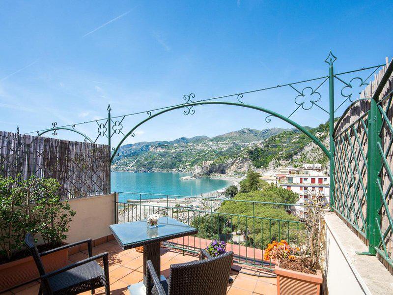 CCEB62AAE6DD65BC967AB427A6DBC5F3