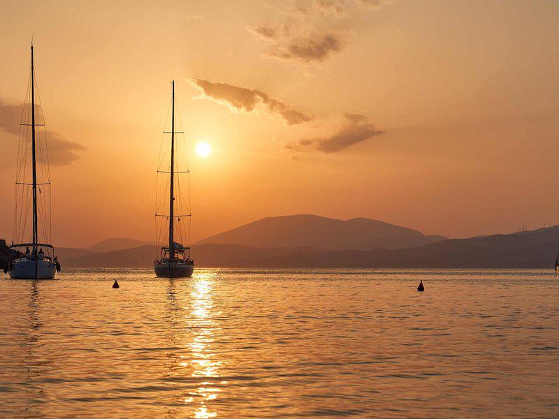 E6A53054369F961CBA11E5ADB2BE9BAD