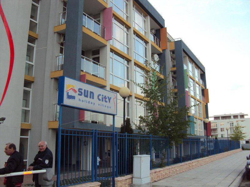 02C9422A538D247060E8FA54C2908981