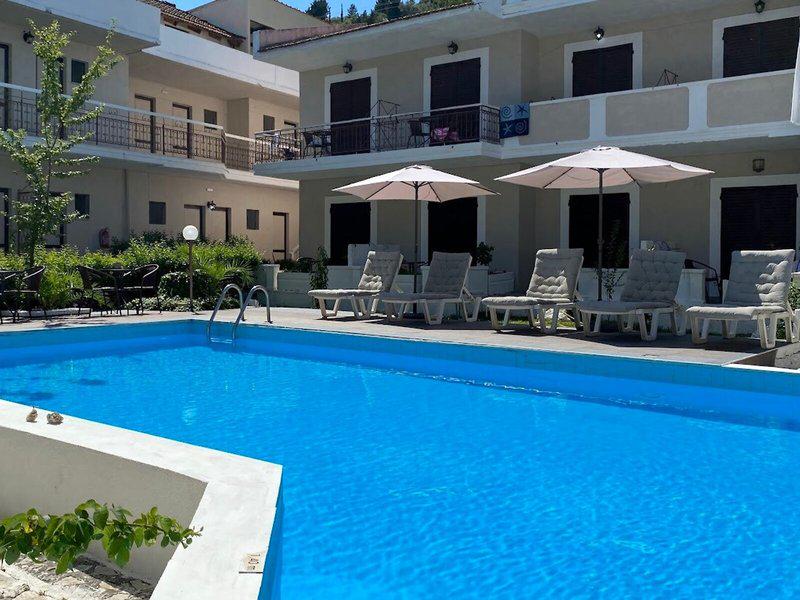 2F9400F03943DC5DF1155E933C15E27A