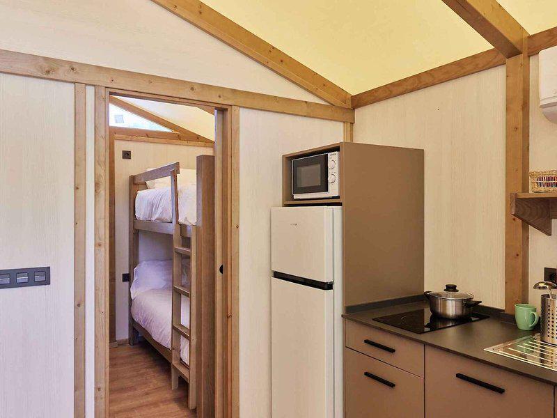 3BD1F4F6EA5A3AC4B4F7AAE8354958E1