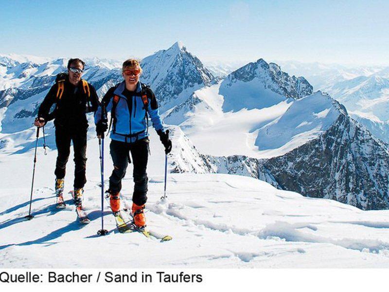 538F58D57B5CD48E6138B27C379EC6DB