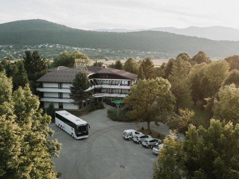 E060A01B75881FC38CE406E2795BC350