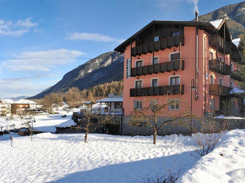 0C73D23F678FFCE785D2ACD96FC8638D