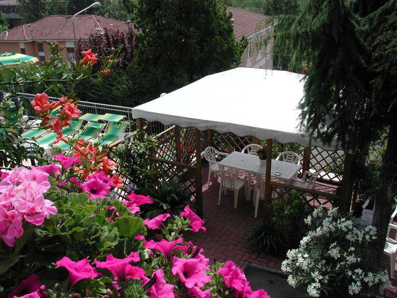 7AB0553C949F7EBB1DC84C5D4BC24631